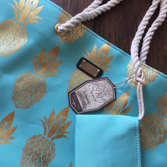 Aqua Blue Oversize Pineapple Beach Tote - Picture 3 of 8